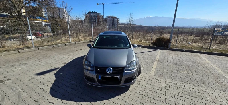 VW Golf 2000 TDI, снимка 1 - Автомобили и джипове - 49404471