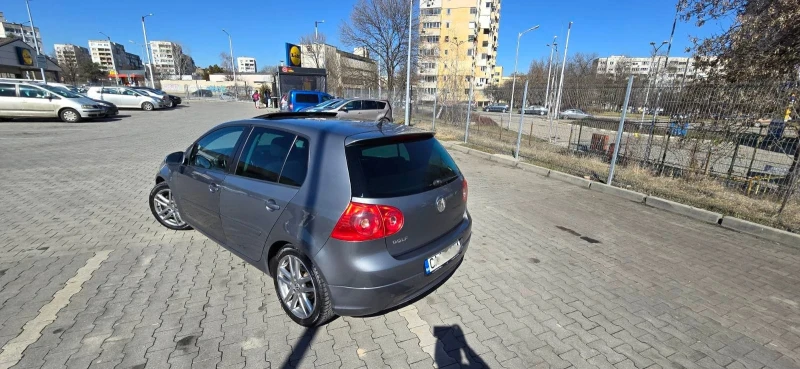 VW Golf 2000 TDI, снимка 5 - Автомобили и джипове - 49404471