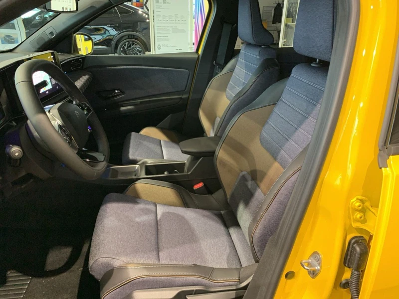 Renault 5 * DISTRONIC* LED* CARPLAY* CAM* CCS* , снимка 8 - Автомобили и джипове - 50315297