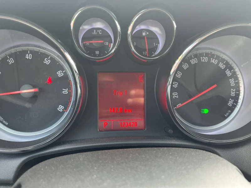 Opel Astra 1.6T - Automatic - 123420км - SWISS , снимка 11 - Автомобили и джипове - 50873231