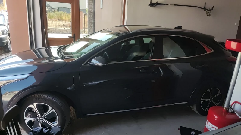 Kia XCeed 1.6 GDI plug in hybrid , снимка 12 - Автомобили и джипове - 52664280