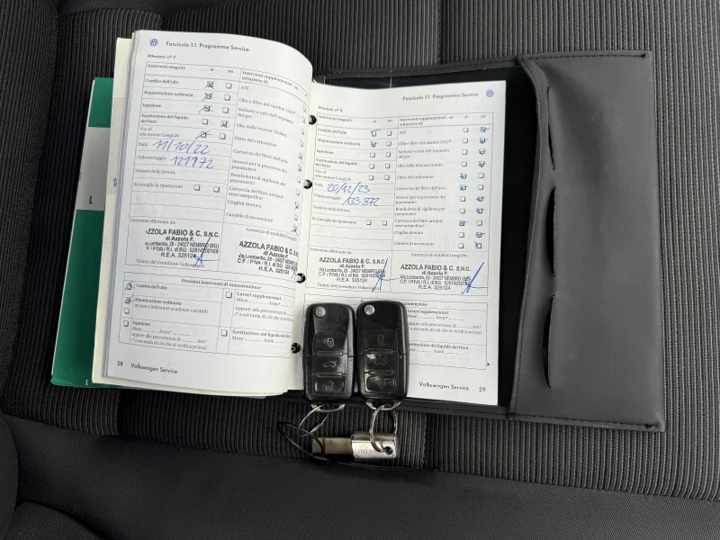 VW Touran 1.6i* 7-местен* , снимка 16 - Автомобили и джипове - 52956690