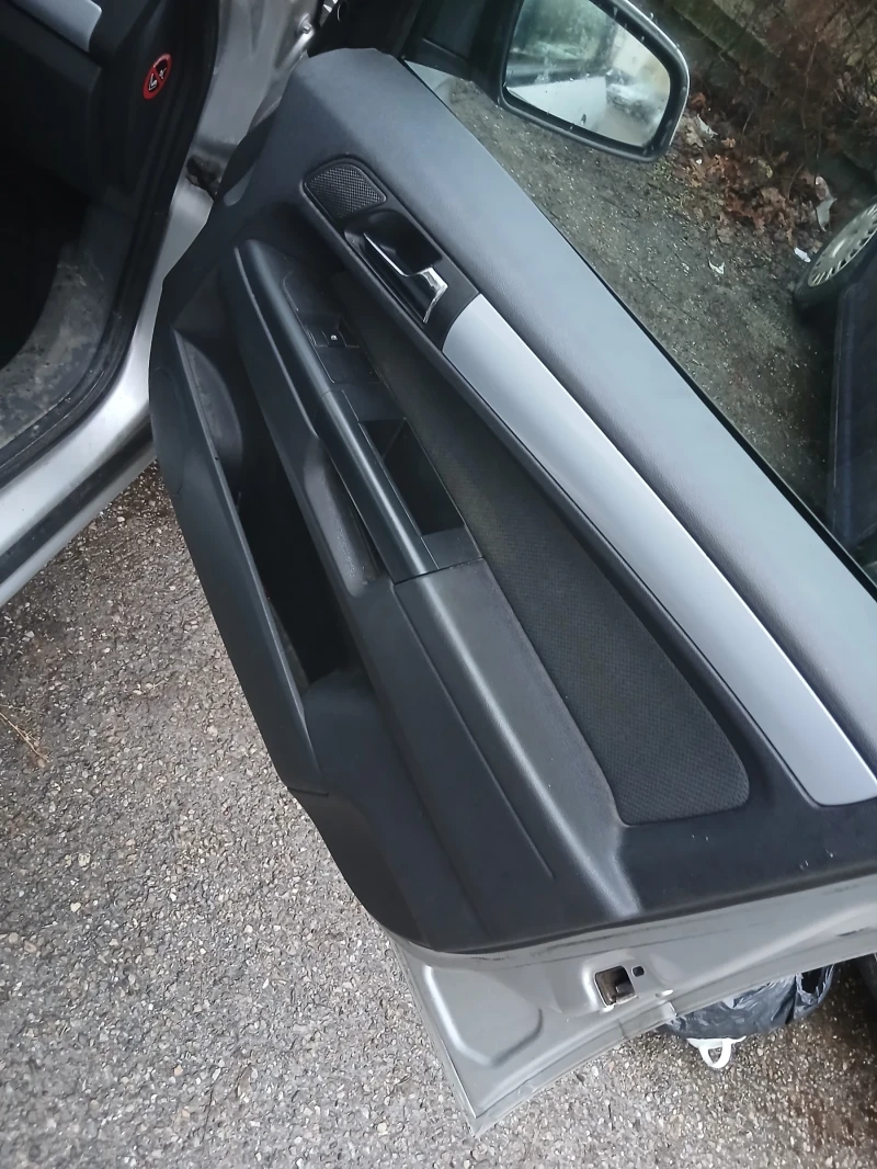 Opel Zafira 1.6 фабричен метан, снимка 4 - Автомобили и джипове - 53278788