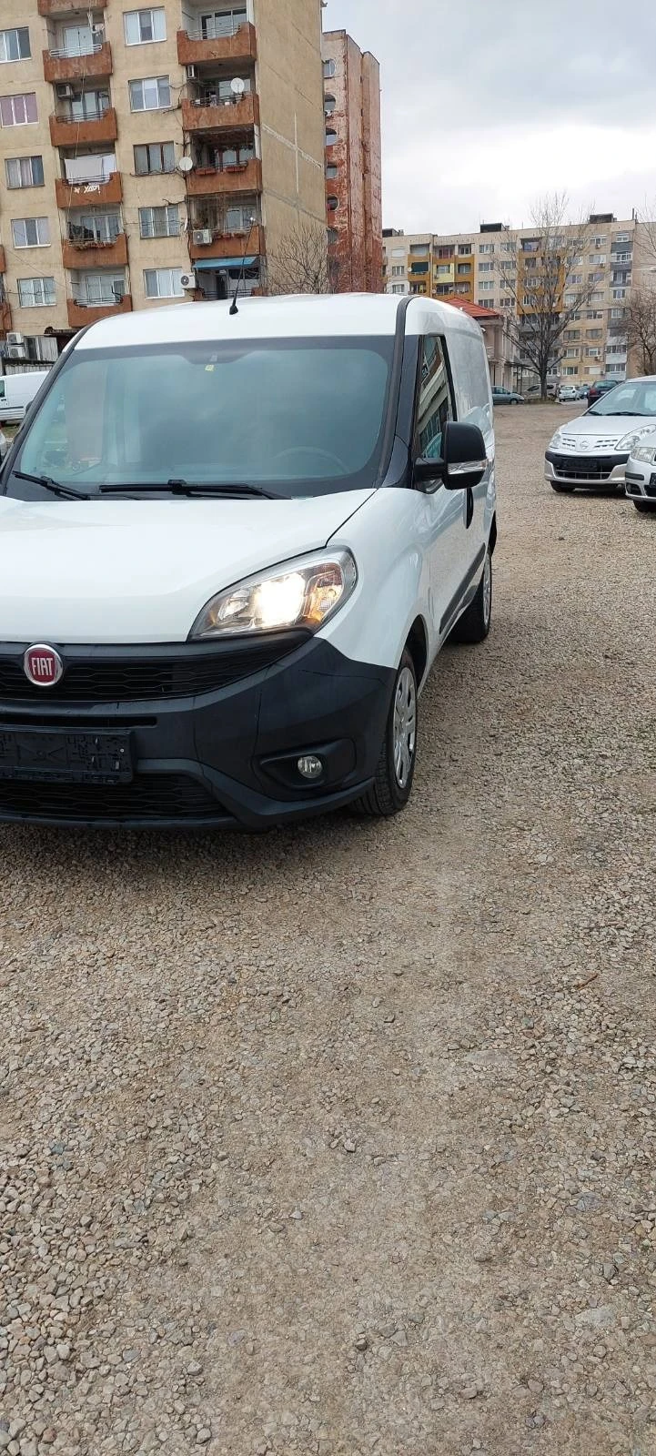 Fiat Doblo 1.3 mjet клима, снимка 3 - Автомобили и джипове - 44415561