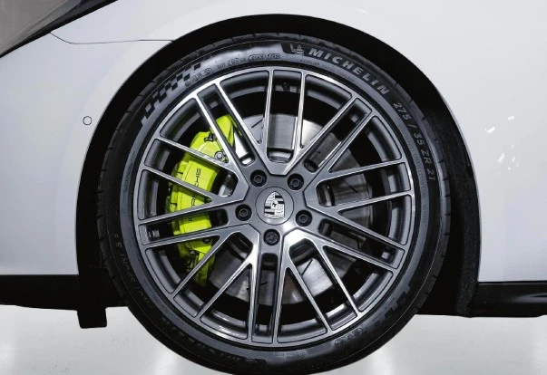 Porsche Panamera 4 S E-Hybrid = Night Vision = Гаранция - изображение 4