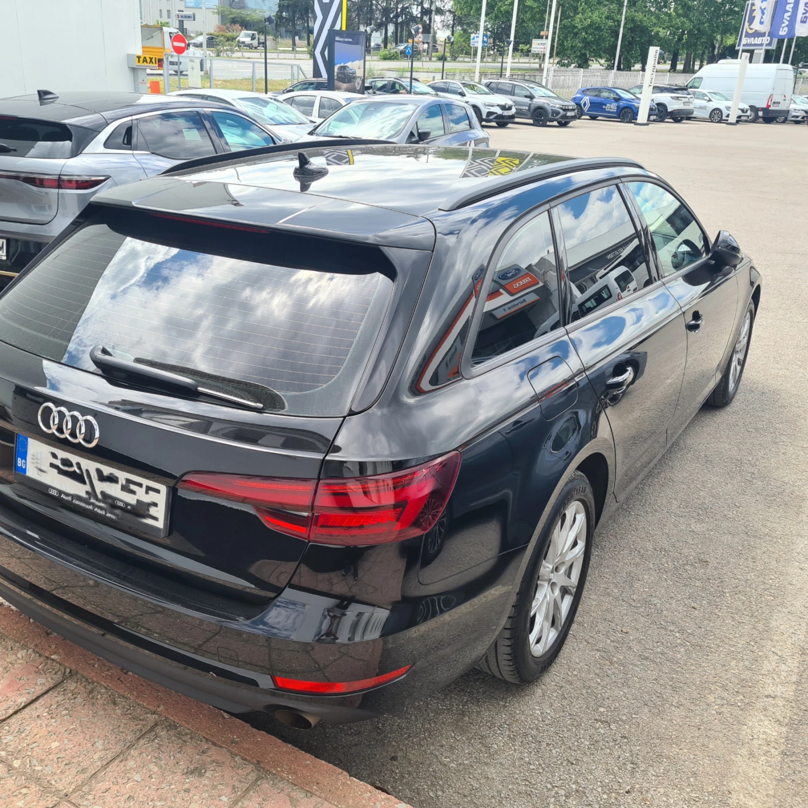 Audi A4 Avant 2.0 TFSI 40 Mild Hybrid - изображение 4