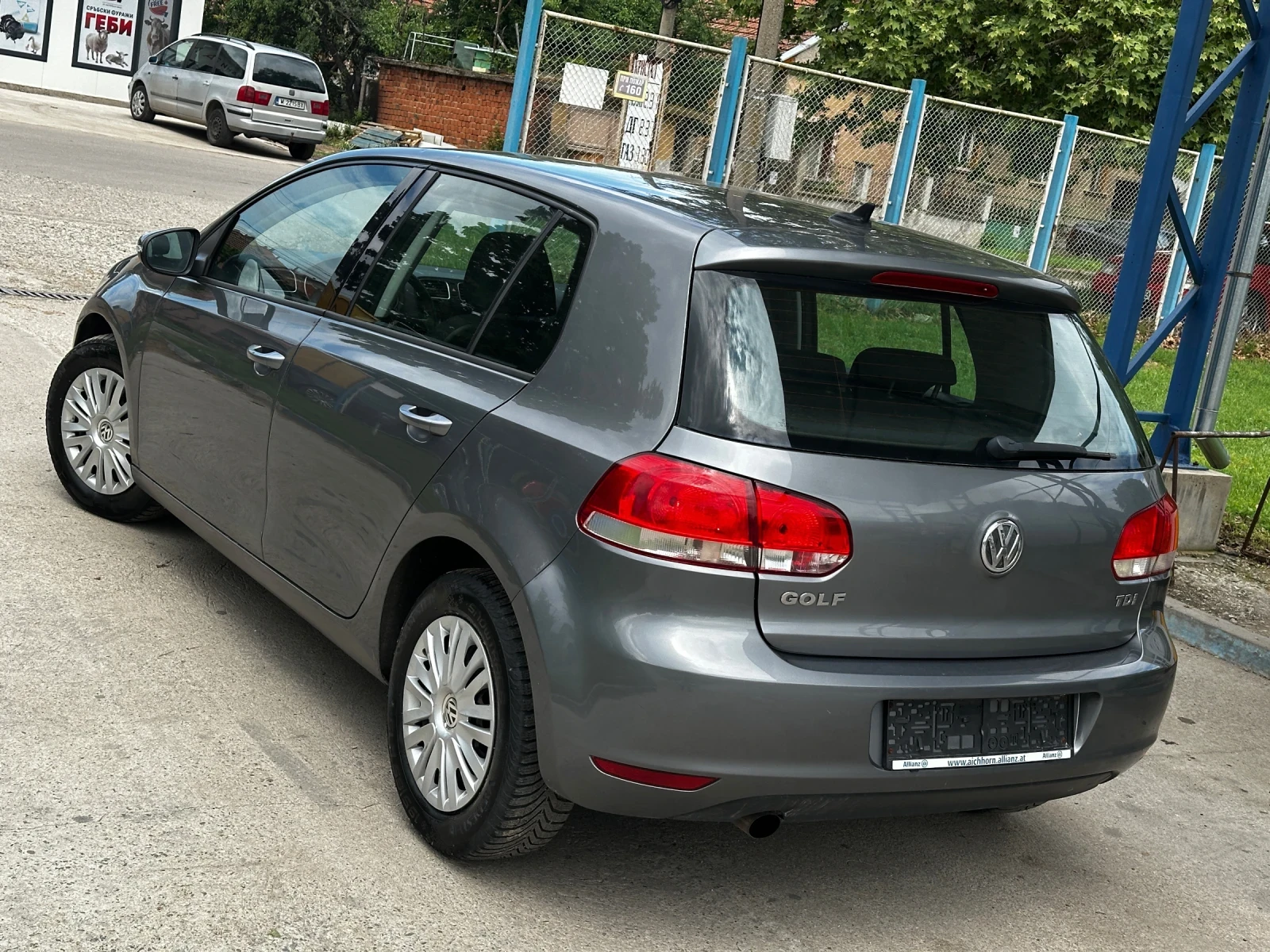 VW Golf 1.6TDI/ NAVI - изображение 6