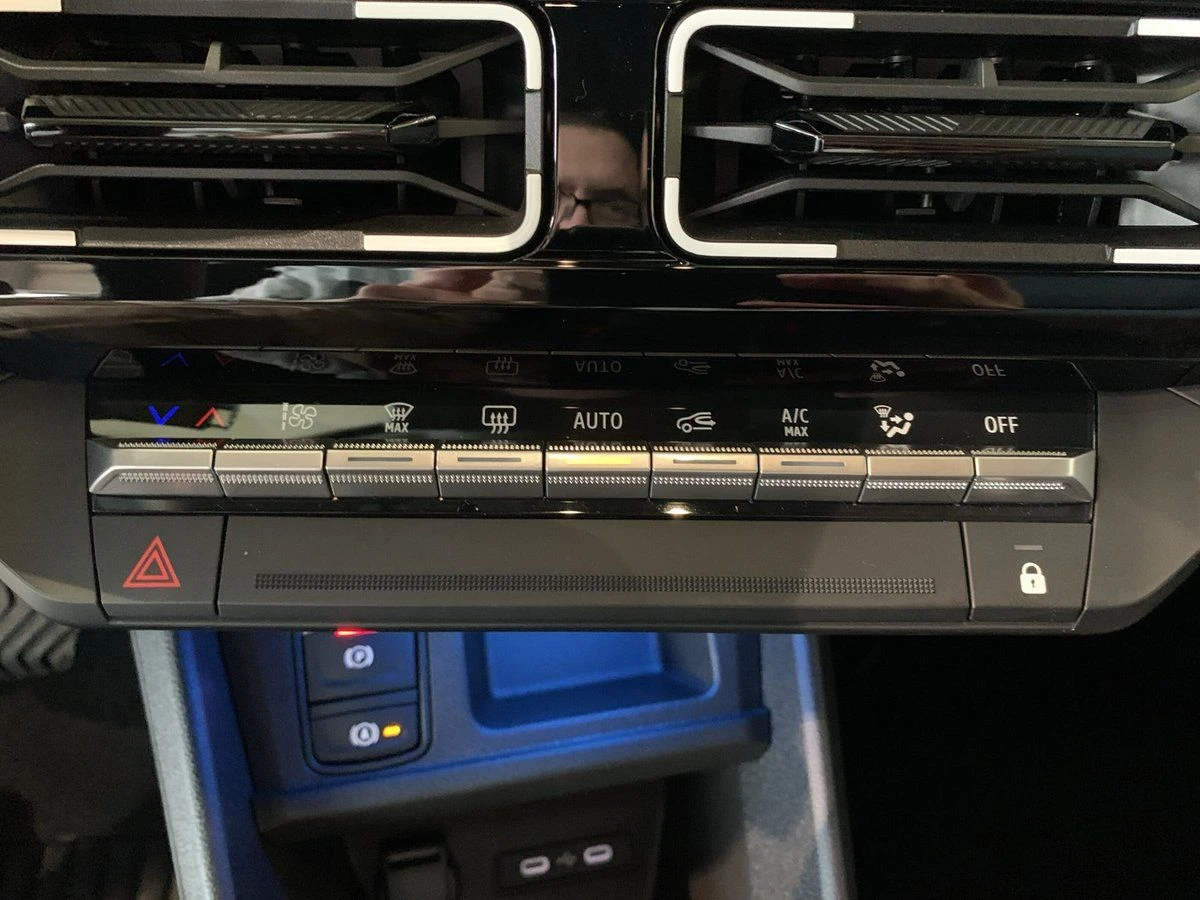 Renault 5 * DISTRONIC* LED* CARPLAY* CAM* CCS*  | Mobile.bg   14