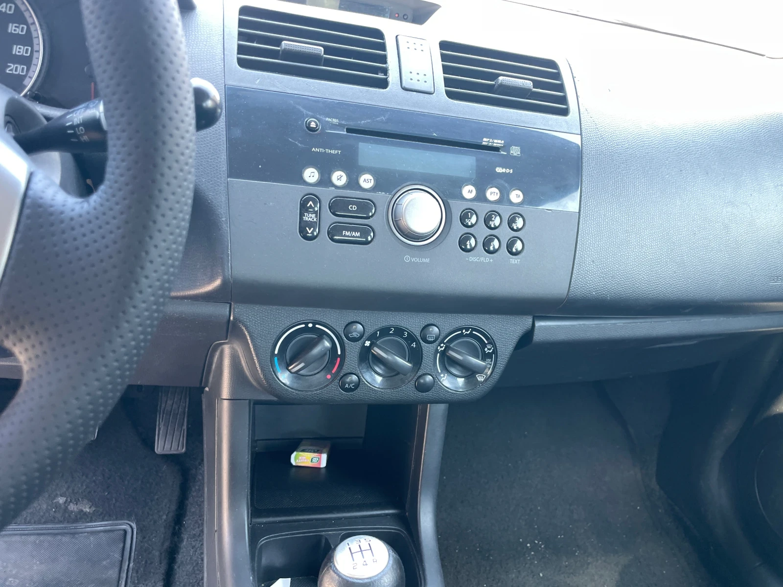 Suzuki Swift 1, 3 бензин + газ - изображение 3