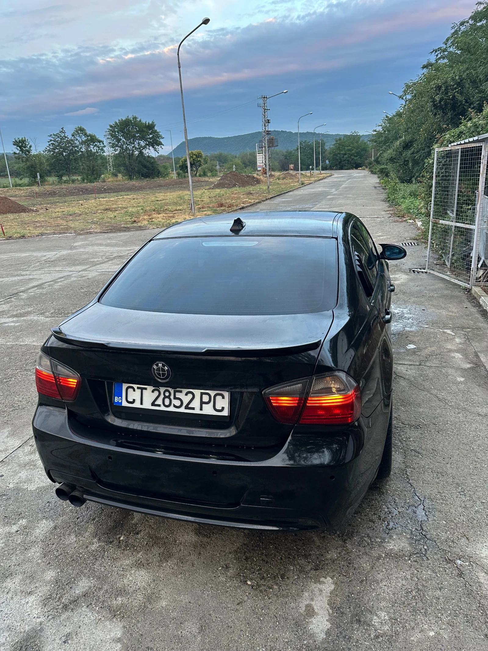 BMW 320  - изображение 2