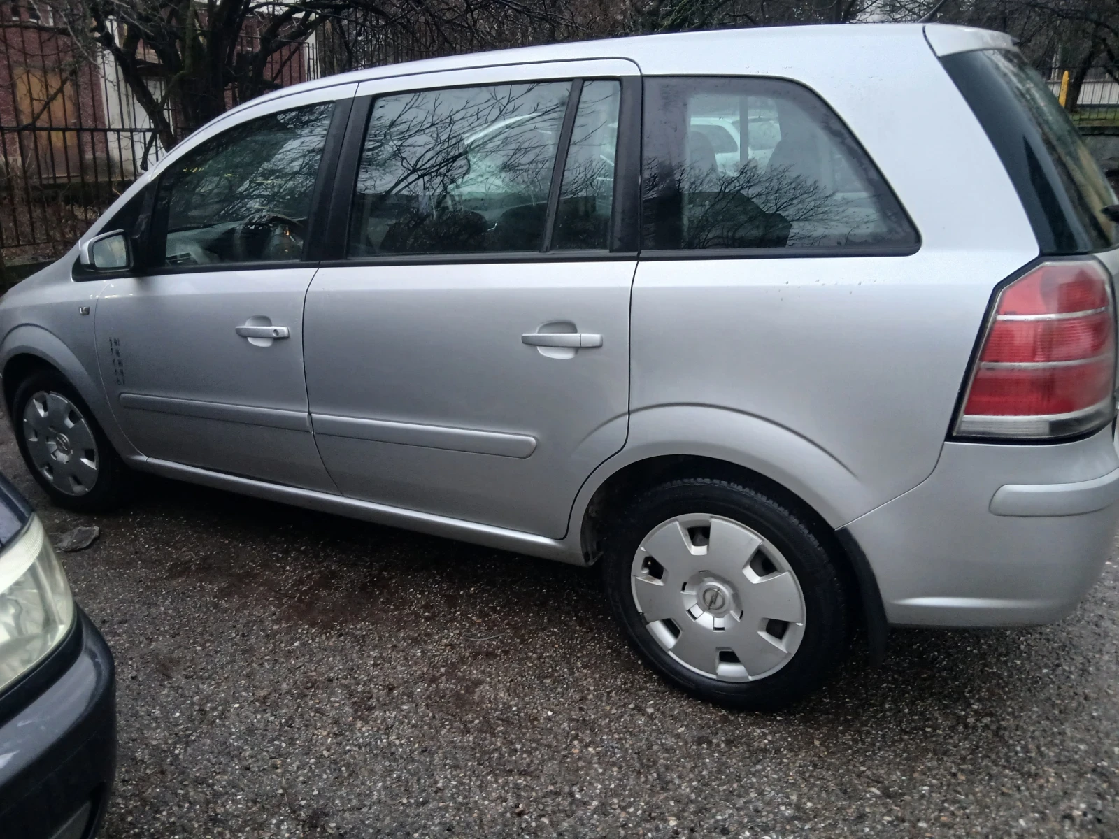 Opel Zafira 1.6 фабричен метан - изображение 6