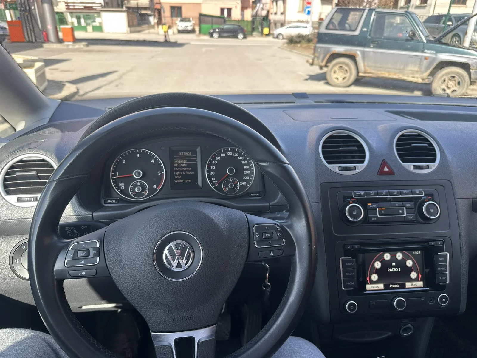 VW Caddy 2.0, снимка 5 - Автомобили и джипове - 53709732