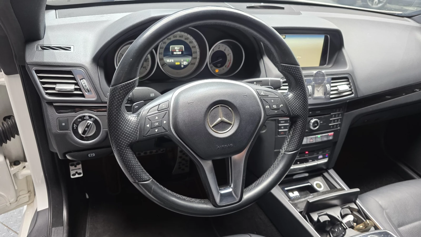 Mercedes-Benz E 200 FACELIFT* BLCK OPTIC* Pirelli P Zero* КРАЙНА ЦЕНА, снимка 7 - Автомобили и джипове - 54080866