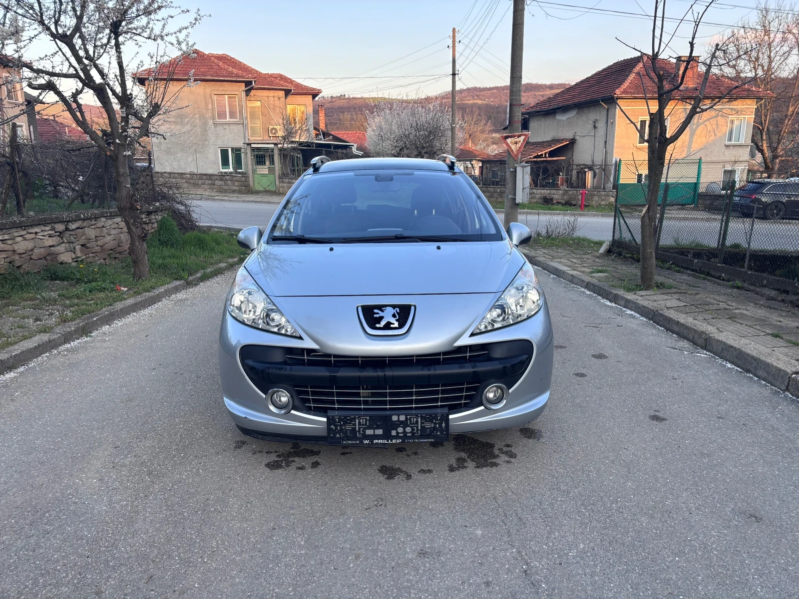 Peugeot 207 207 1.4 I SW, снимка 3 - Автомобили и джипове - 54100582
