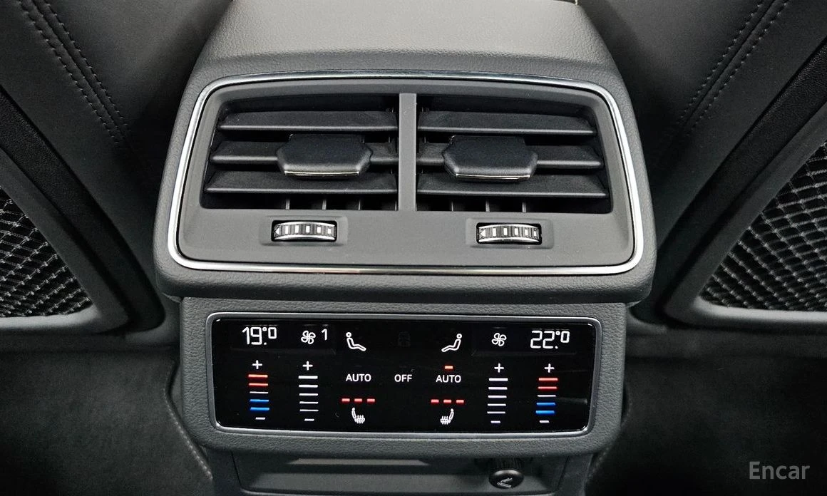 Audi Rs6 * 4.0TFSI* QUATTRO* AVANT* PERFORMANCE* КРАЙНА ЦЕН, снимка 16 - Автомобили и джипове - 54129592