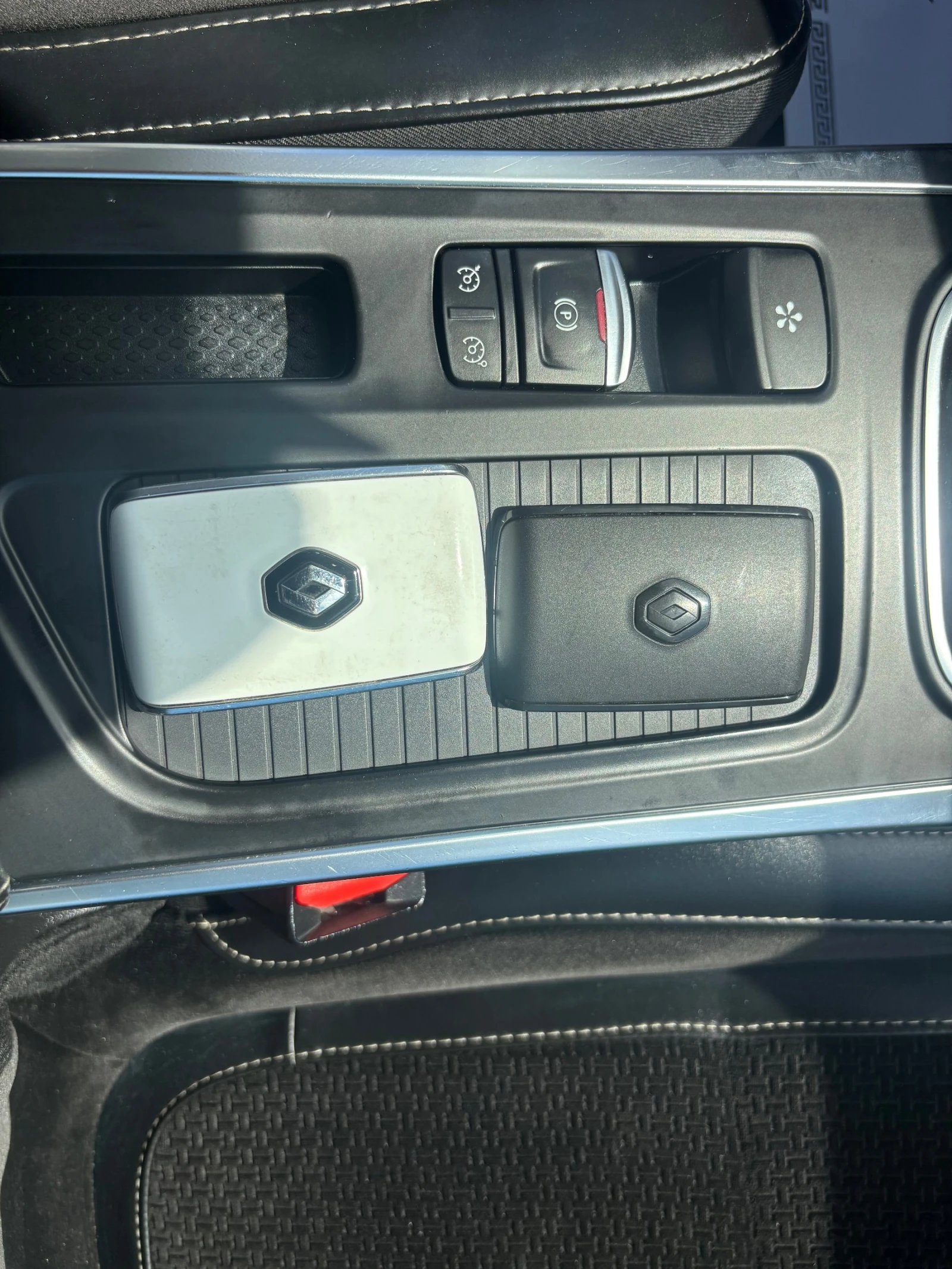 Renault Megane, снимка 11 - Автомобили и джипове - 54157558