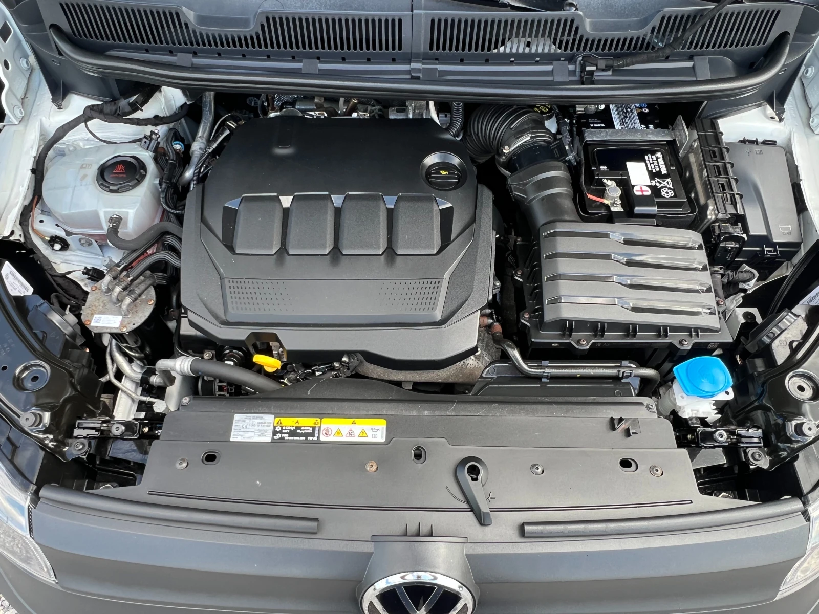 VW Caddy 2.0TDI 166939км./ДВЕ СТРАНИЧНИ ВРАТИ/, снимка 8 - Автомобили и джипове - 54916029
