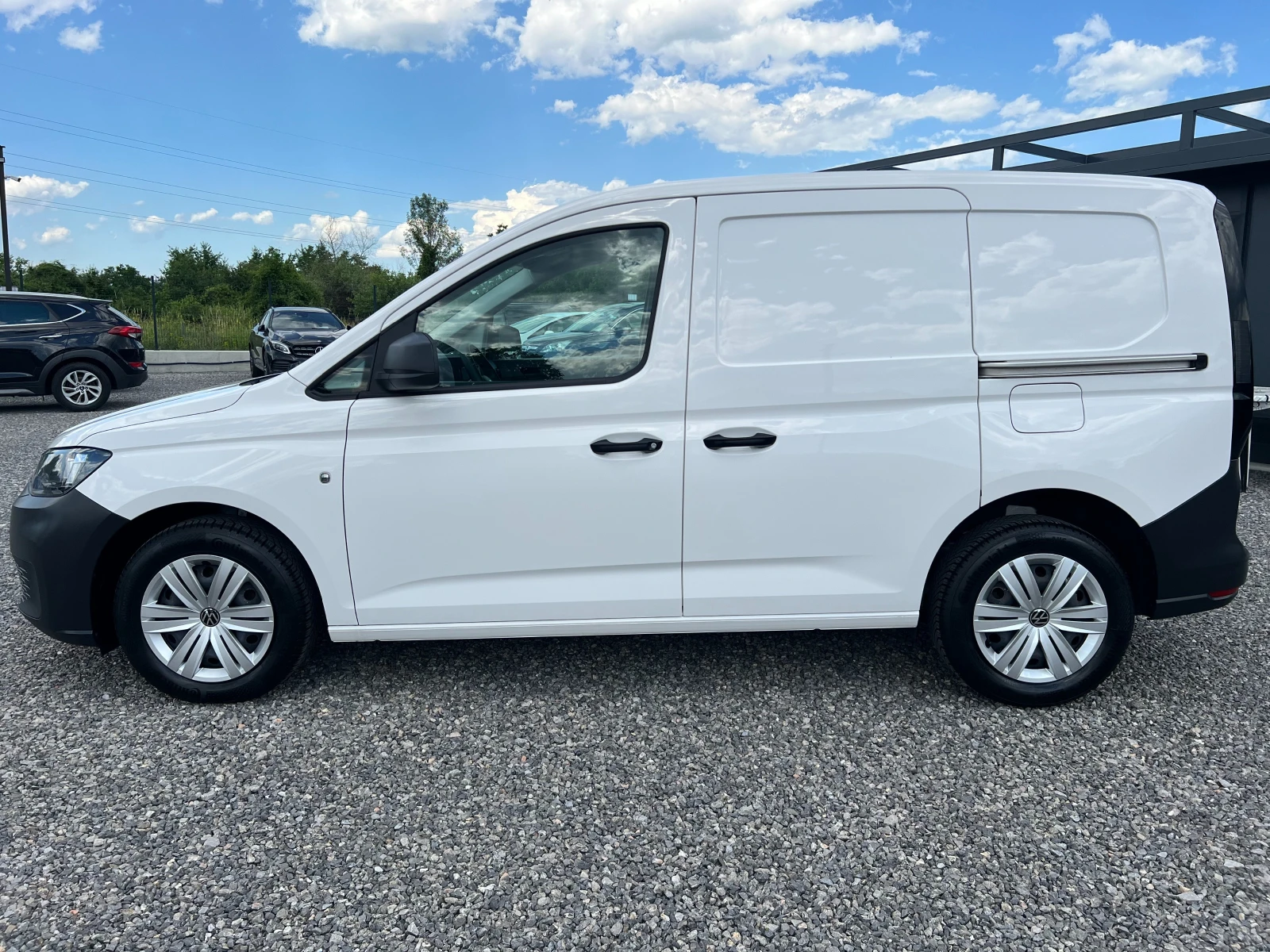 VW Caddy 2.0TDI 166939км./ДВЕ СТРАНИЧНИ ВРАТИ/, снимка 2 - Автомобили и джипове - 54916029