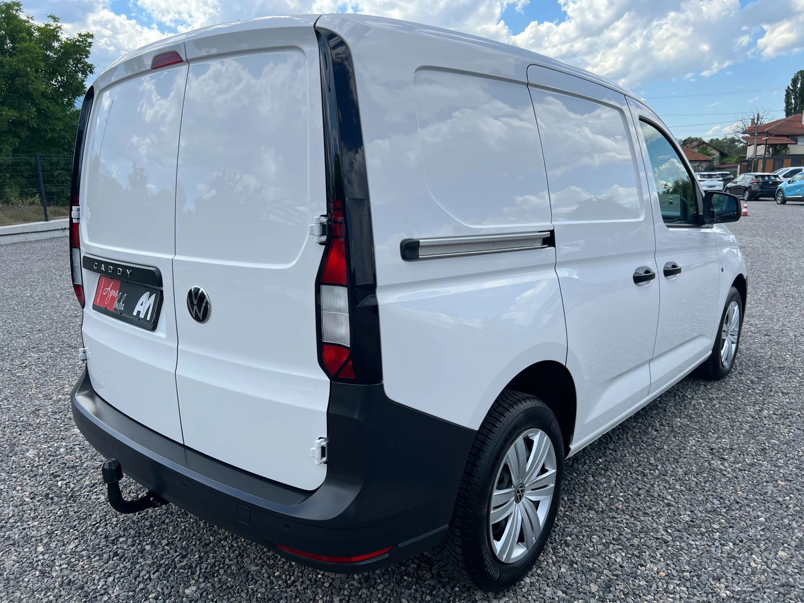 VW Caddy 2.0TDI 166939км./ДВЕ СТРАНИЧНИ ВРАТИ/, снимка 4 - Автомобили и джипове - 54916029
