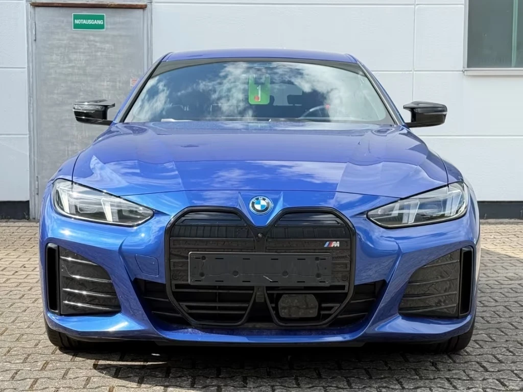 BMW i4 M50 XDRIVE H/K 360-CAM LED , снимка 2 - Автомобили и джипове - 55191489