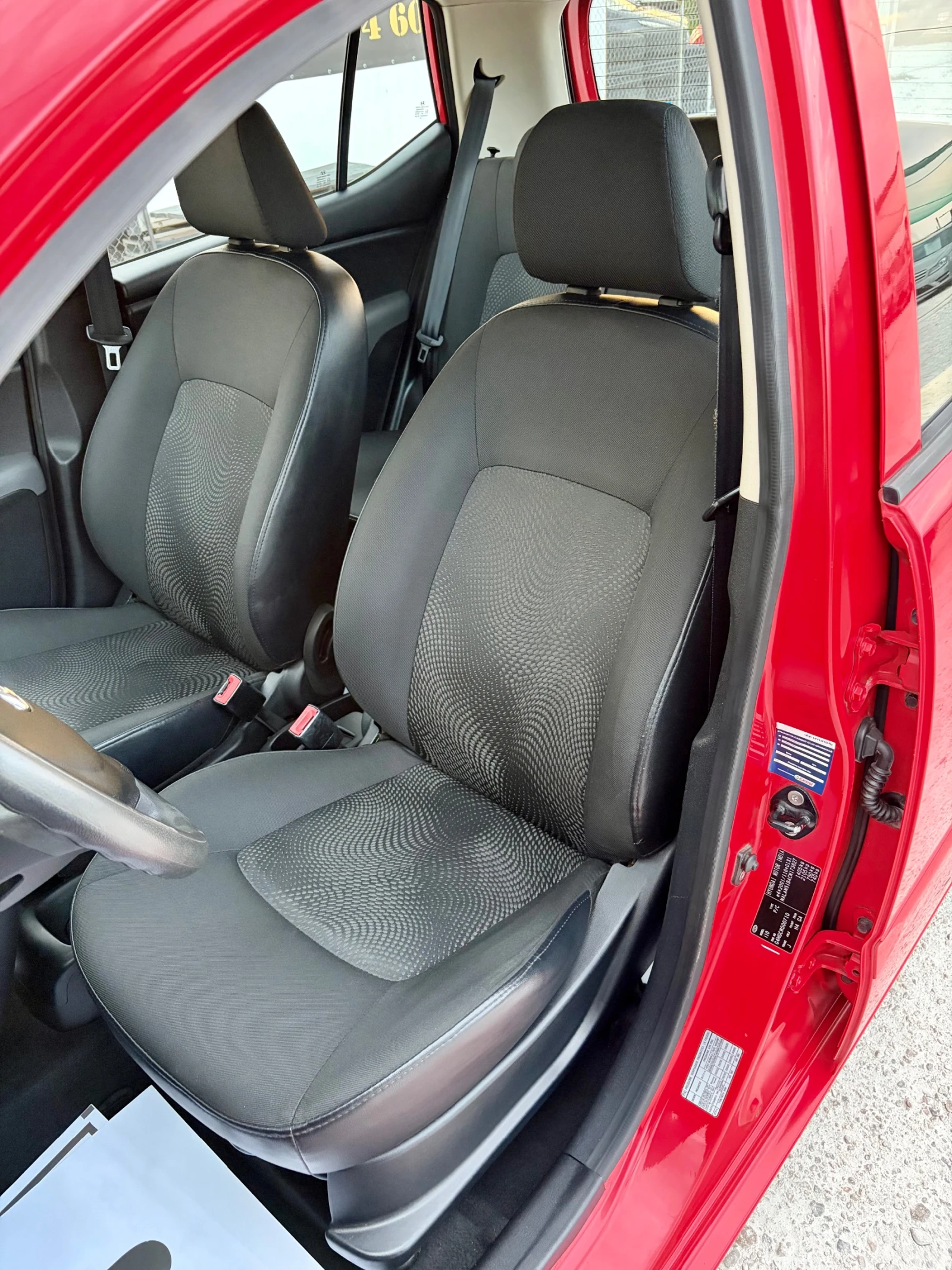 Hyundai I10 1.1i КЛИМАТИК ИТАЛИЯ , 4 ЦИЛИНДЪРА EURO 5, снимка 10 - Автомобили и джипове - 55567217