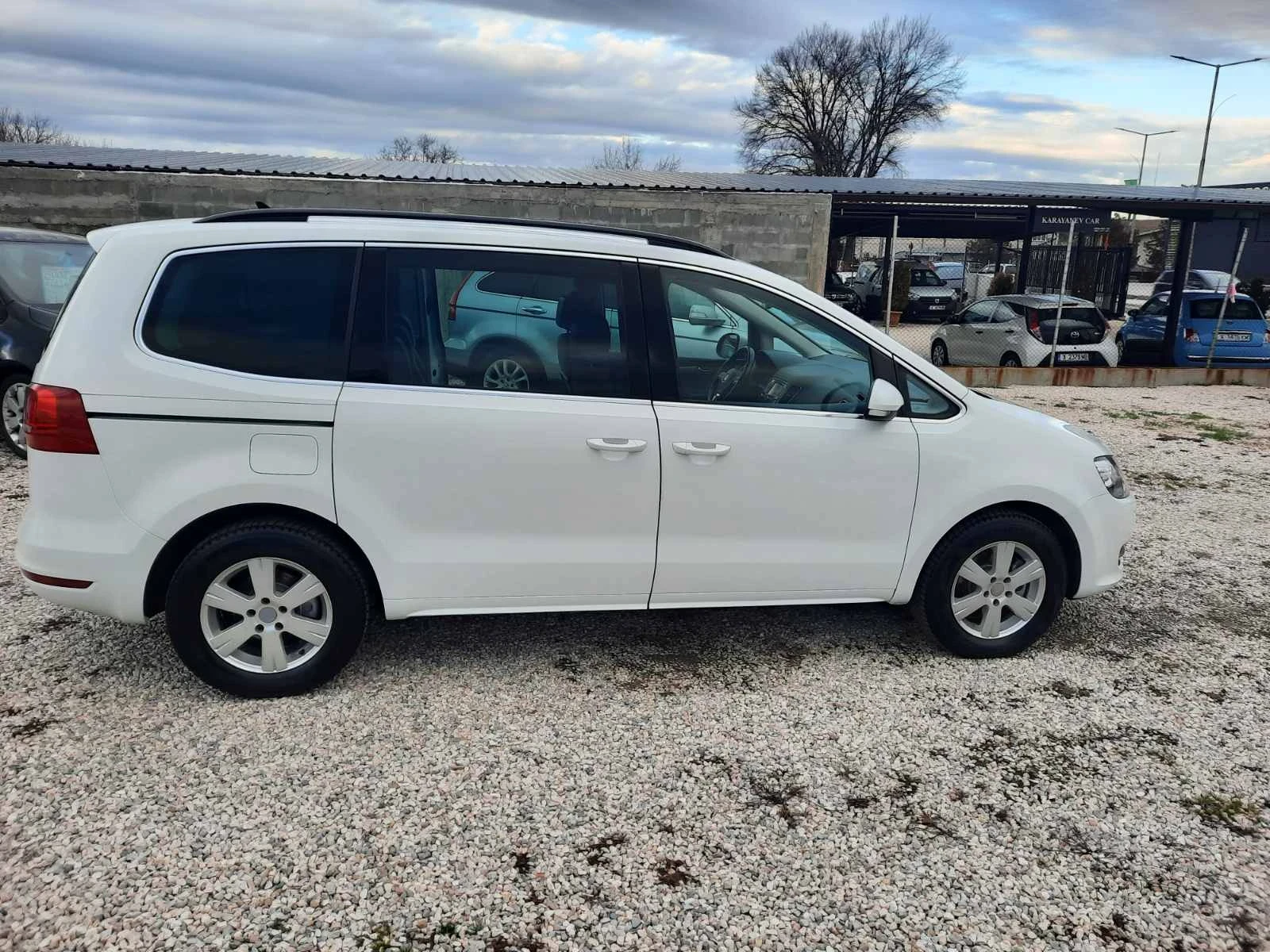 VW Sharan, снимка 12 - Автомобили и джипове - 56364243