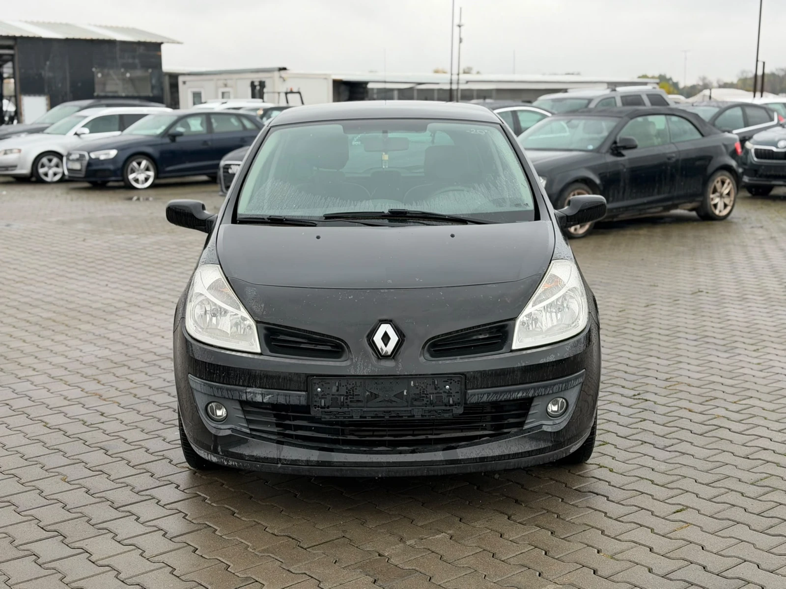 Renault Clio / 1.2I / , снимка 8 - Автомобили и джипове - 56740379