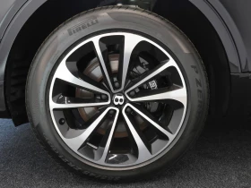 Bentley Bentayga V8 EWB NAIM HEAD UP PANO 360 CAMERA , снимка 15
