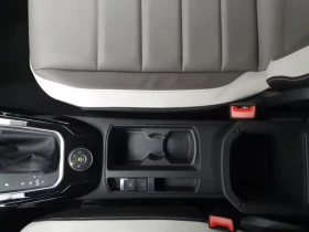 VW T-Roc 2.0TDI/R-DESIGN/150HP/4X4/PANO/LED/CAM/KLESS/604z | Auto.bg — изображение 12