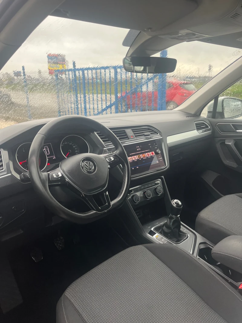 VW Tiguan 1.6 TDi, снимка 7 - Автомобили и джипове - 49728545