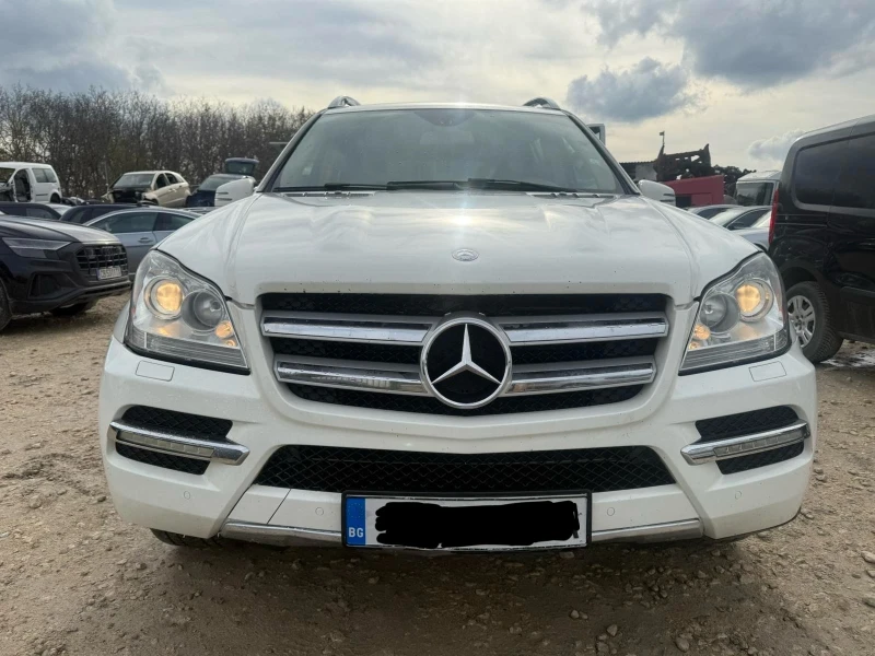 Mercedes-Benz GL 450 V8 ФЕЙСЛИФТ ГАЗОВ ИНЖЕКЦИОН 6+ 1 БАРТЕР ЛИЗИНГ, снимка 3 - Автомобили и джипове - 52638220