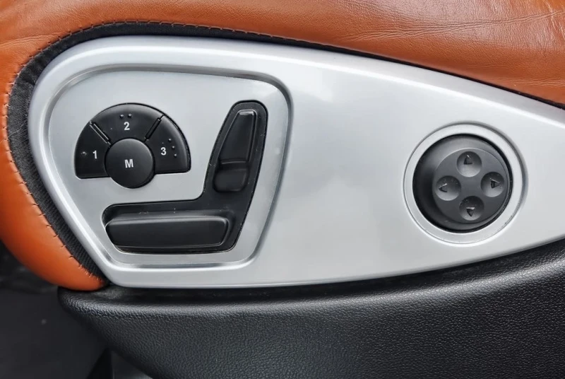 Mercedes-Benz ML 350 BlueTEC* 4MATIC* AMG* Designo* Airmatic* Keyless , снимка 14 - Автомобили и джипове - 53353504