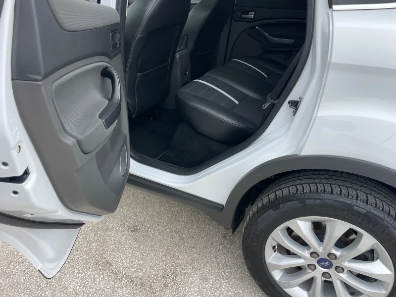 Ford Kuga 2.0TDCI 163к.с. 4х4 TITANIUM FULL ГЕРМАНИЯ, снимка 13 - Автомобили и джипове - 52919207