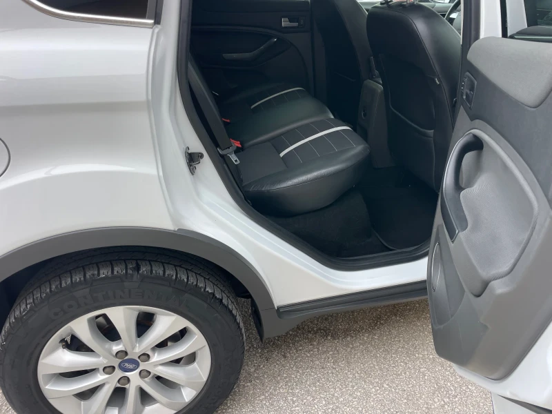 Ford Kuga 2.0TDCI 163к.с. 4х4 TITANIUM FULL ГЕРМАНИЯ, снимка 14 - Автомобили и джипове - 52919207