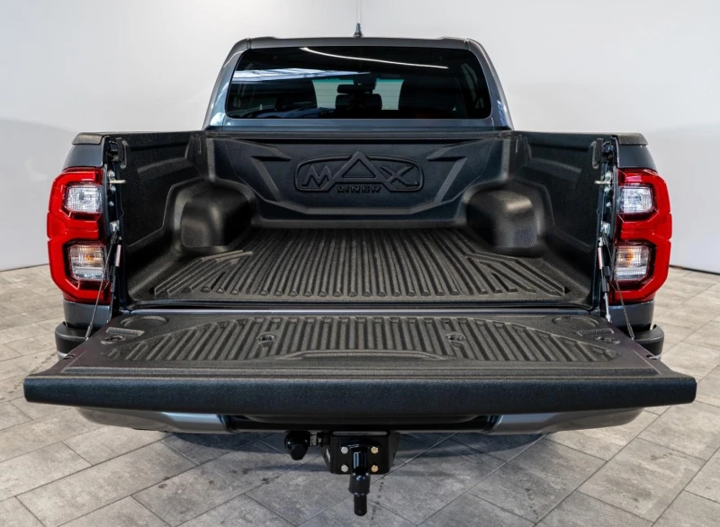 Toyota Hilux 2.8 D-4D/MILD HYBRID/INVINCIBLE/DOUBLE CAB/JBL/360, снимка 6 - Автомобили и джипове - 53557771