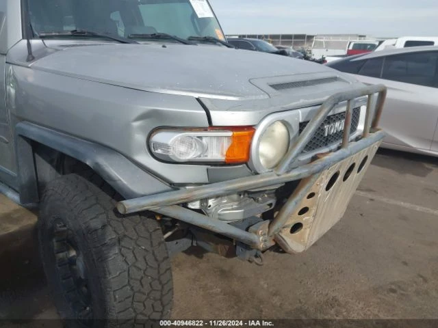 Toyota Fj cruiser, снимка 5 - Автомобили и джипове - 48319959