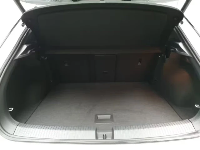 VW T-Roc 2.0TDI/R-DESIGN/150HP/4X4/PANO/LED/CAM/KLESS/604z, снимка 5 - Автомобили и джипове - 55280983