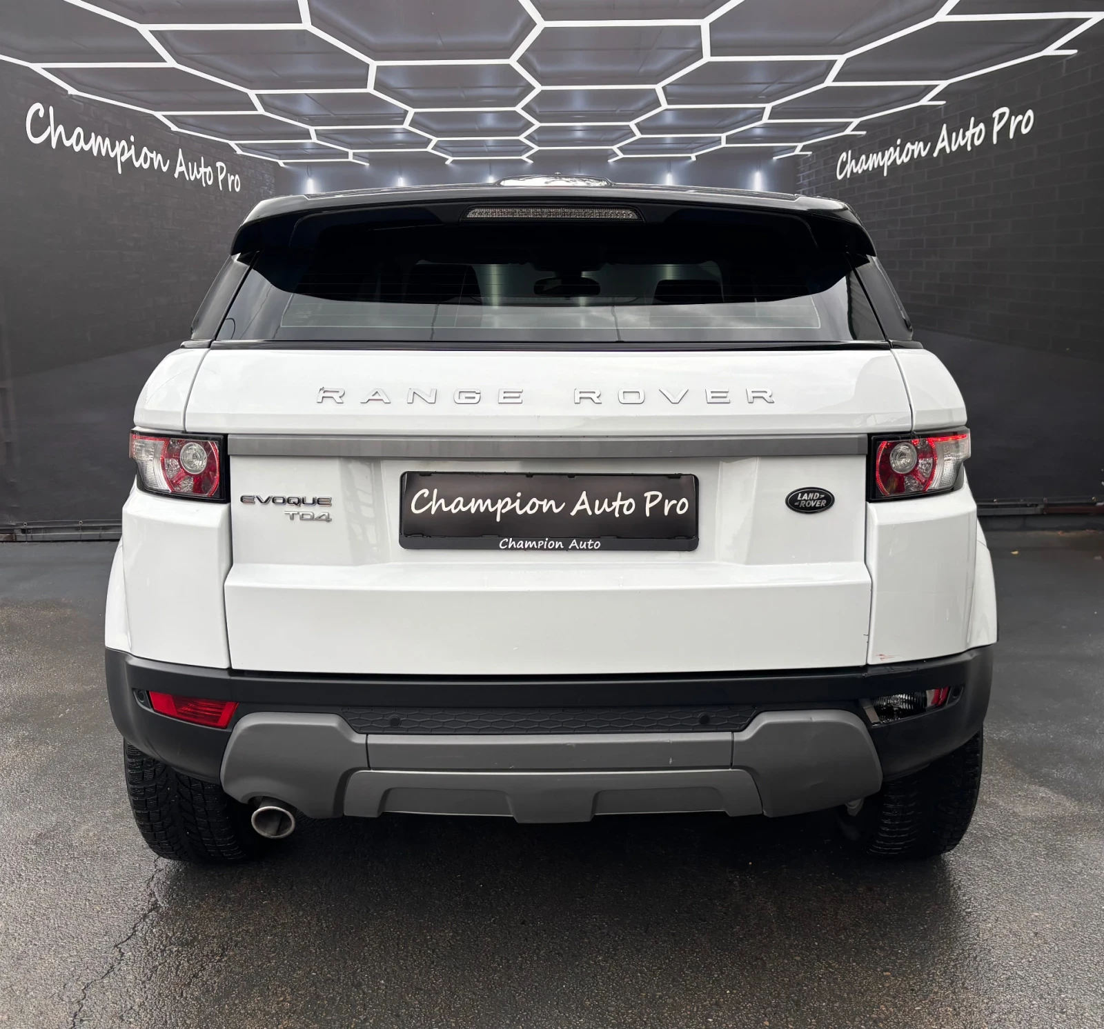 Land Rover Evoque 2.2D - изображение 4