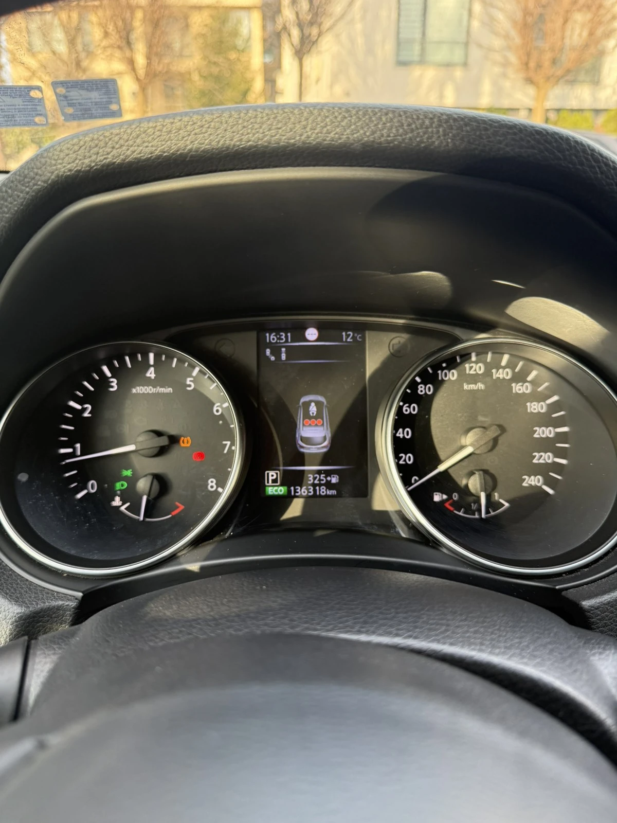 Nissan Qashqai 1.2 DIG-T Automatic Tekna, снимка 8 - Автомобили и джипове - 53765729