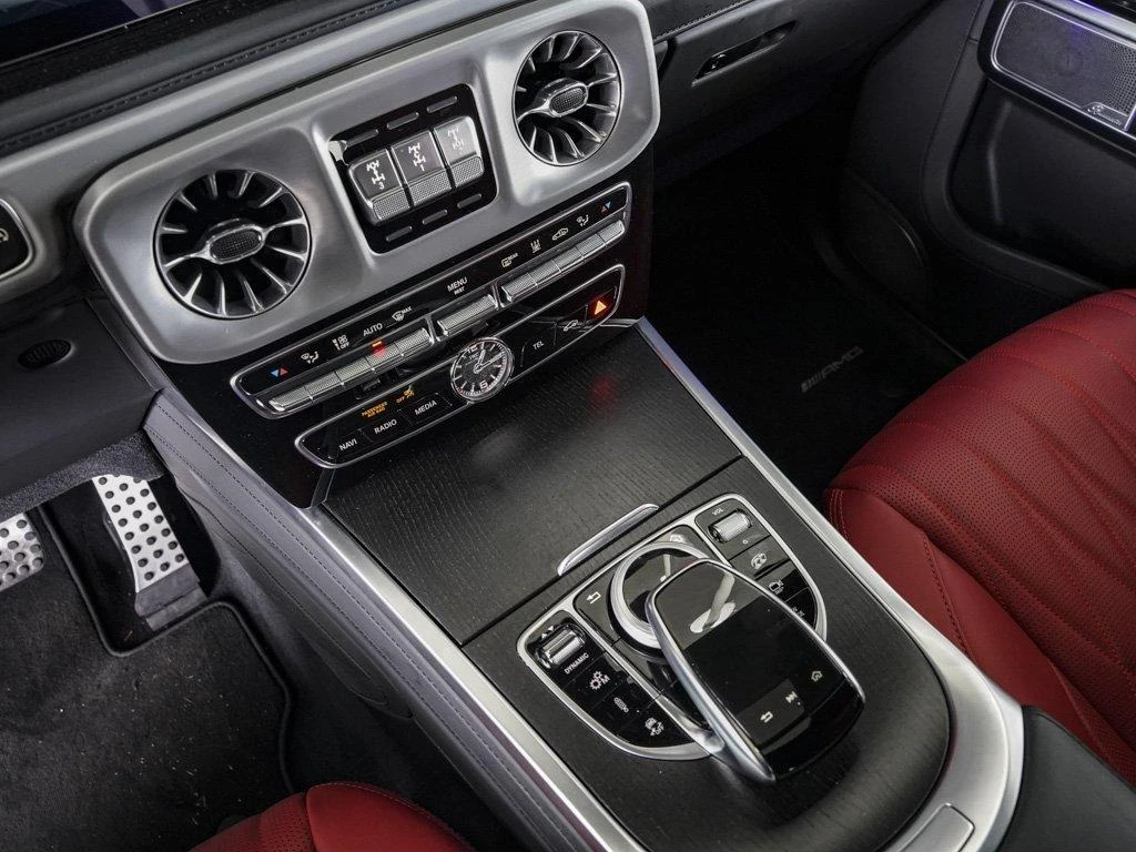 Mercedes-Benz G 63 AMG 4-MATIC/NIGHT/MAGNO/BURM/EXCLUSIV/360/, снимка 9 - Автомобили и джипове - 53824174