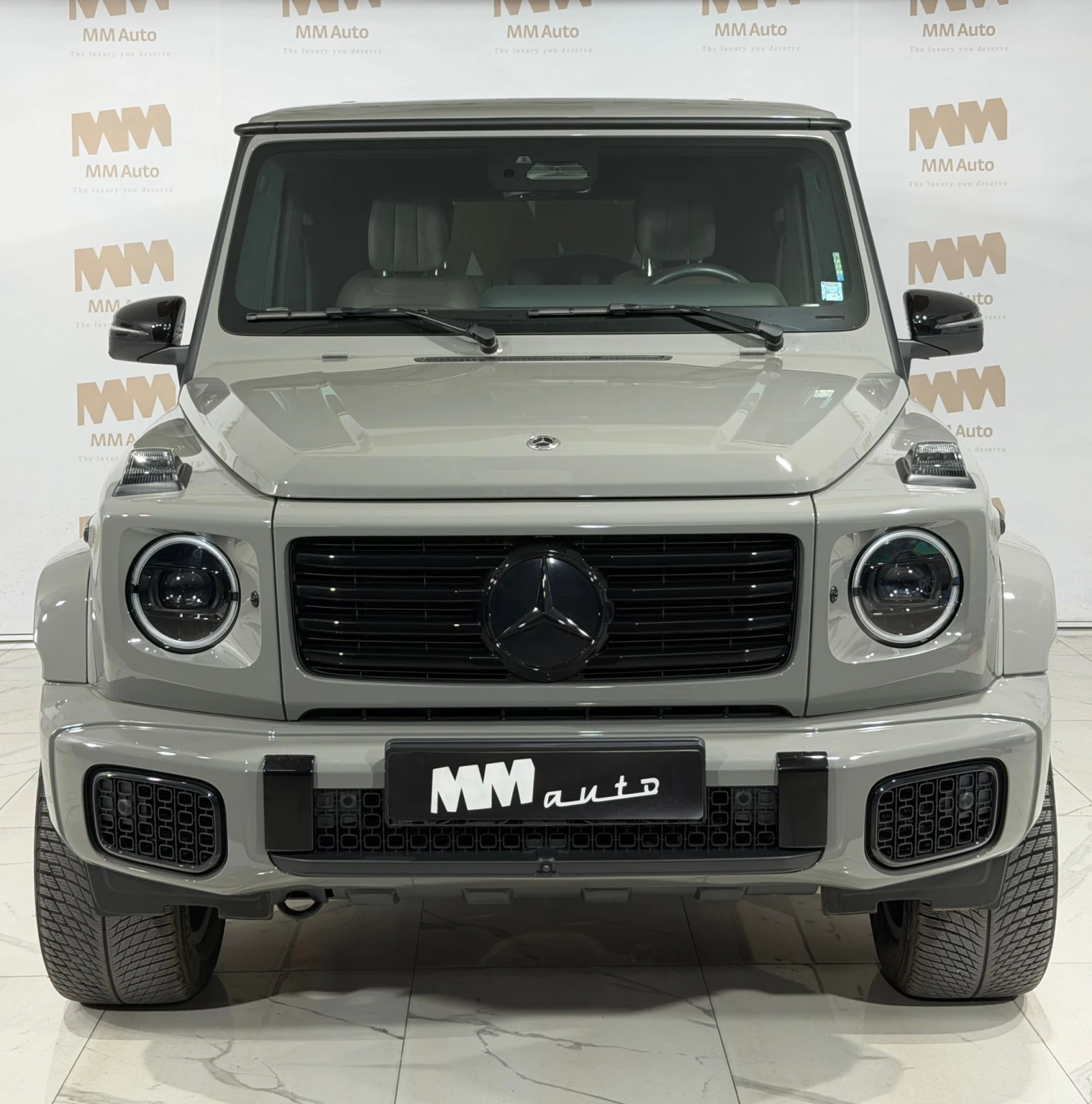 Mercedes-Benz G 450 d AMG* Exclusive* Manufaktur* Night* 360* Face, снимка 4 - Автомобили и джипове - 53894411