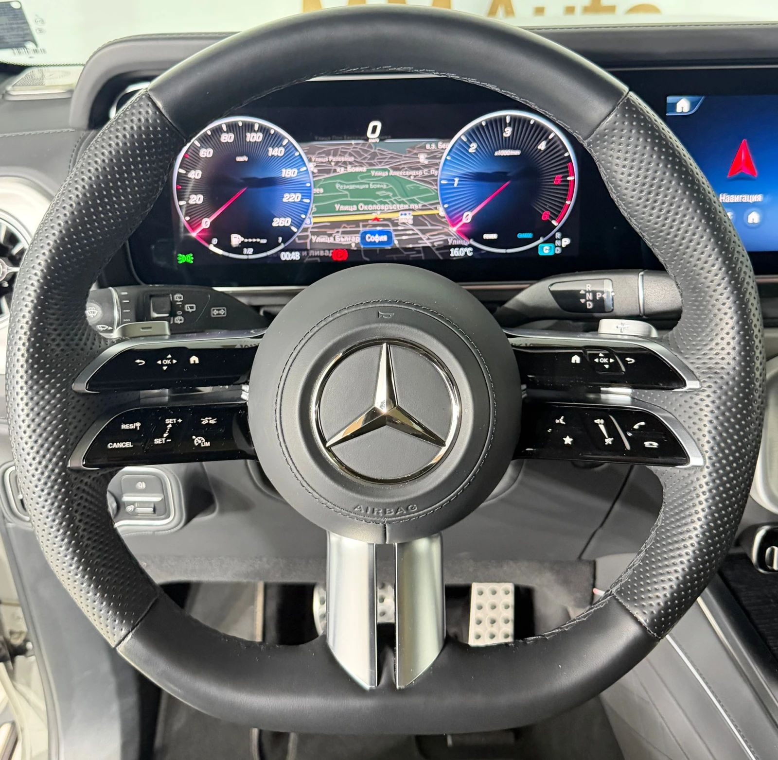 Mercedes-Benz G 450 d AMG* Exclusive* Manufaktur* Night* 360* Face, снимка 11 - Автомобили и джипове - 53894411