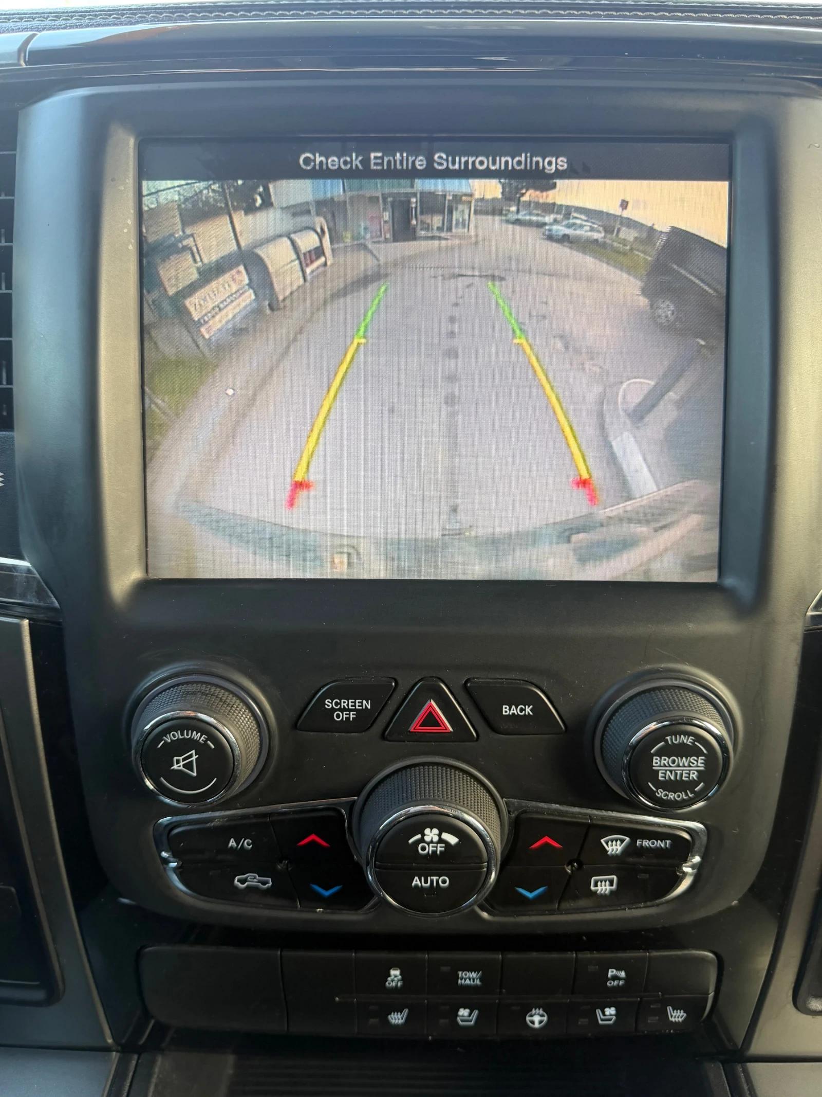 Dodge RAM 1500 5.7 Hemi/Black Edition/LPG/ УНИКАТ, снимка 13 - Автомобили и джипове - 54178527