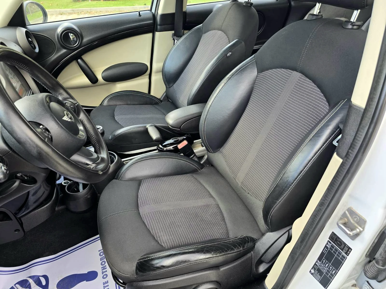 Mini Countryman 1.6D/КОЖА/ПАНОРАМА, снимка 9 - Автомобили и джипове - 54818783