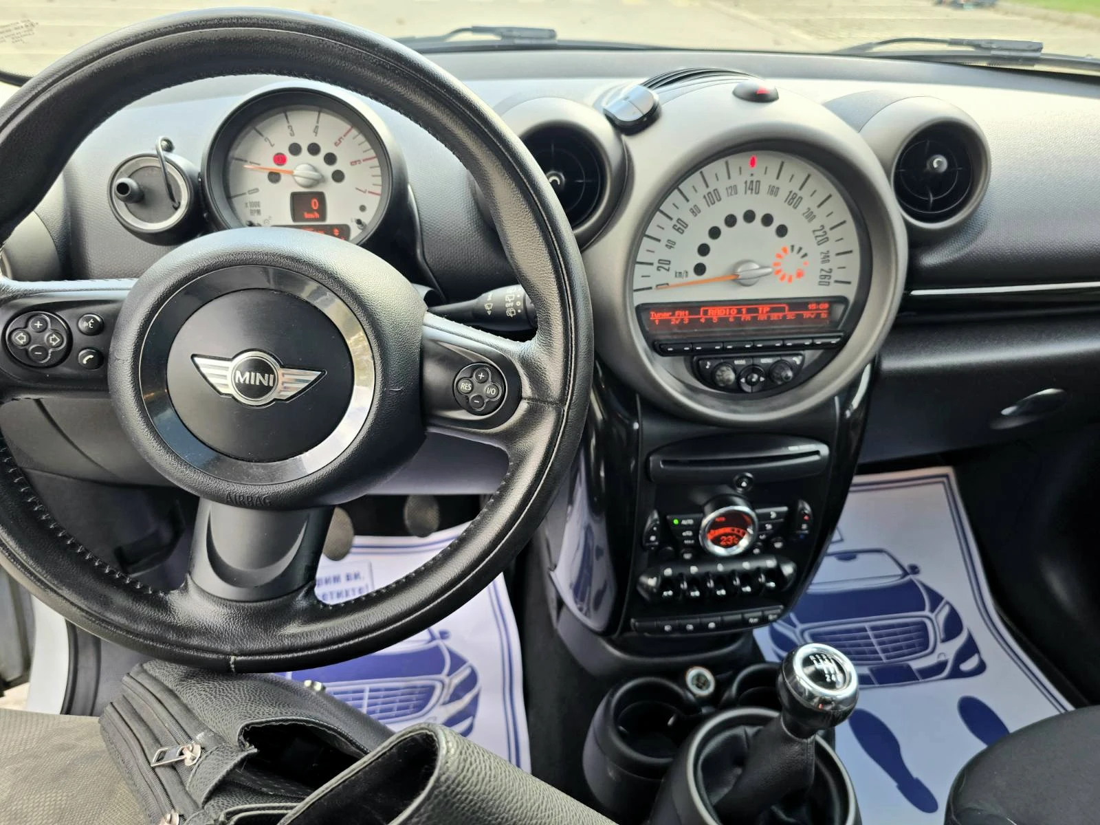 Mini Countryman 1.6D/КОЖА/ПАНОРАМА, снимка 10 - Автомобили и джипове - 54818783
