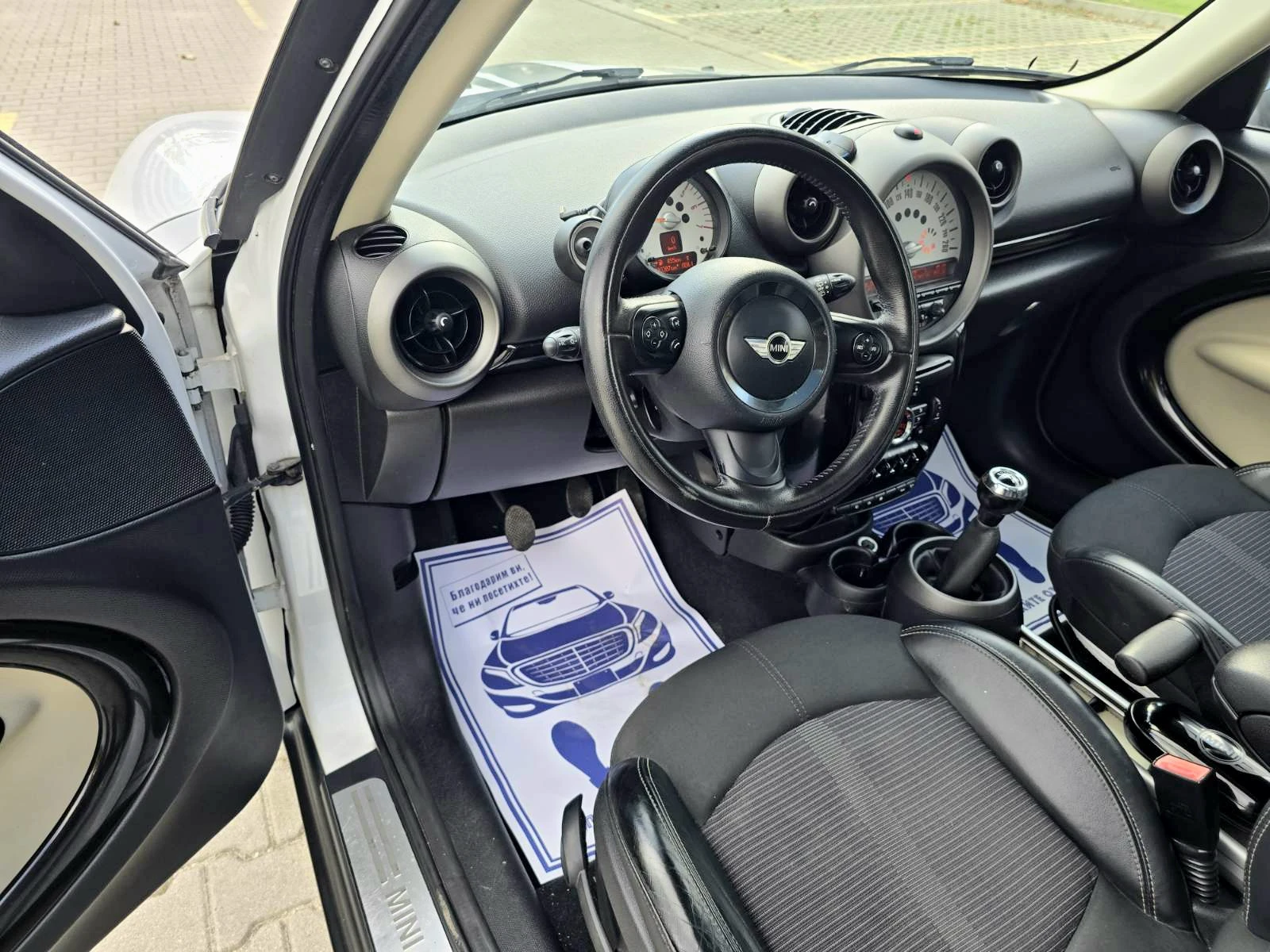 Mini Countryman 1.6D/КОЖА/ПАНОРАМА, снимка 8 - Автомобили и джипове - 54818783
