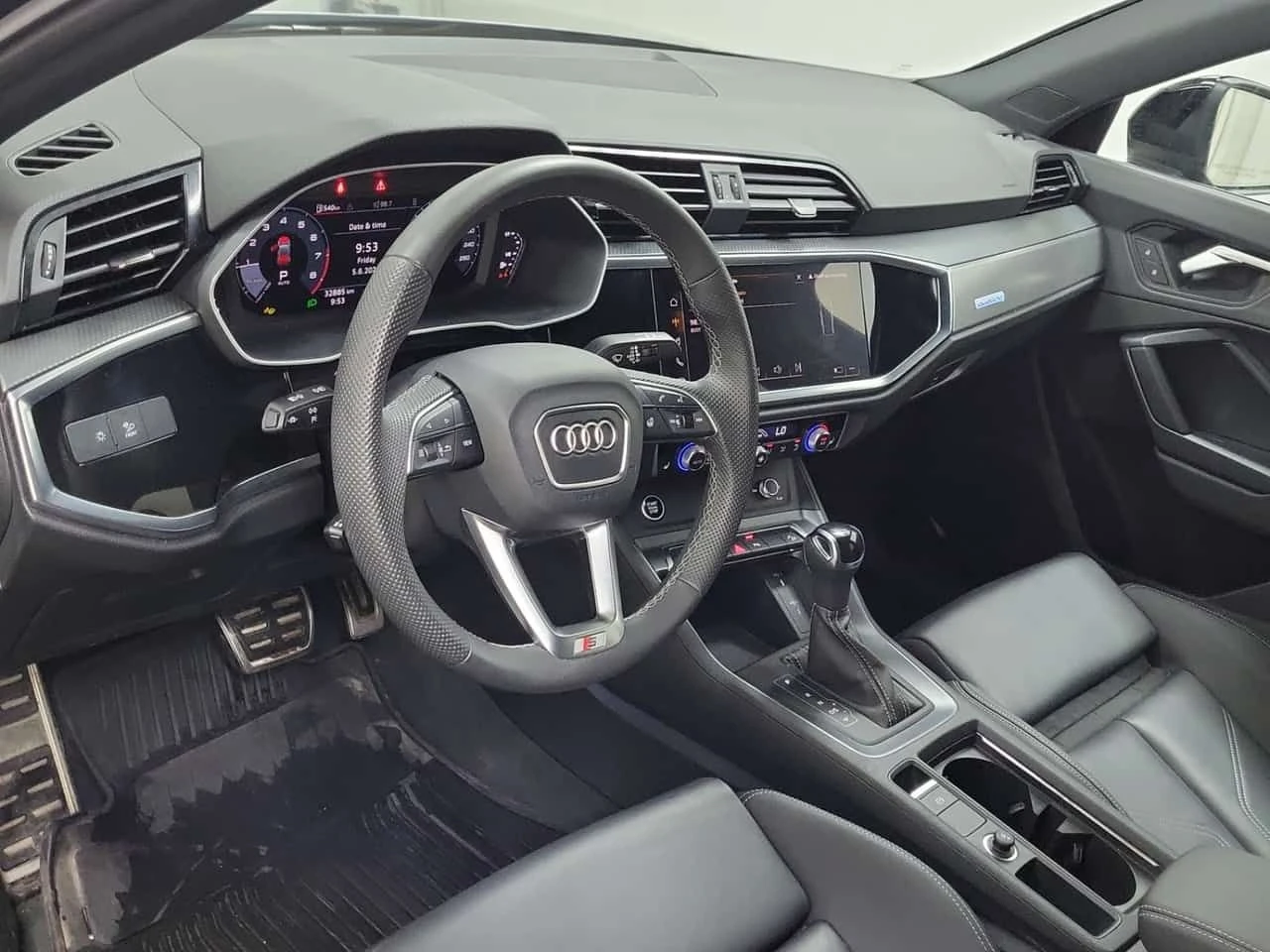 Audi Q3 * Progressiv * CARFAX * БЕЗ ПЪРВОНАЧАЛНА ВНОСКА, снимка 5 - Автомобили и джипове - 54906348