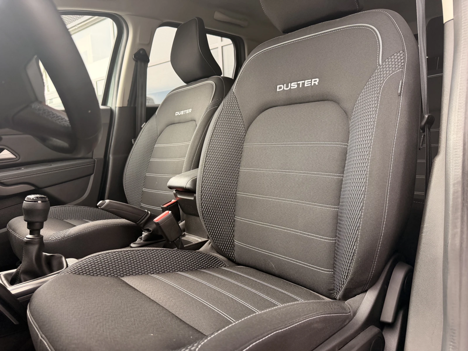 Dacia Duster 1000 куб.см / 100 к.с. / Еco-G, снимка 13 - Автомобили и джипове - 55122522