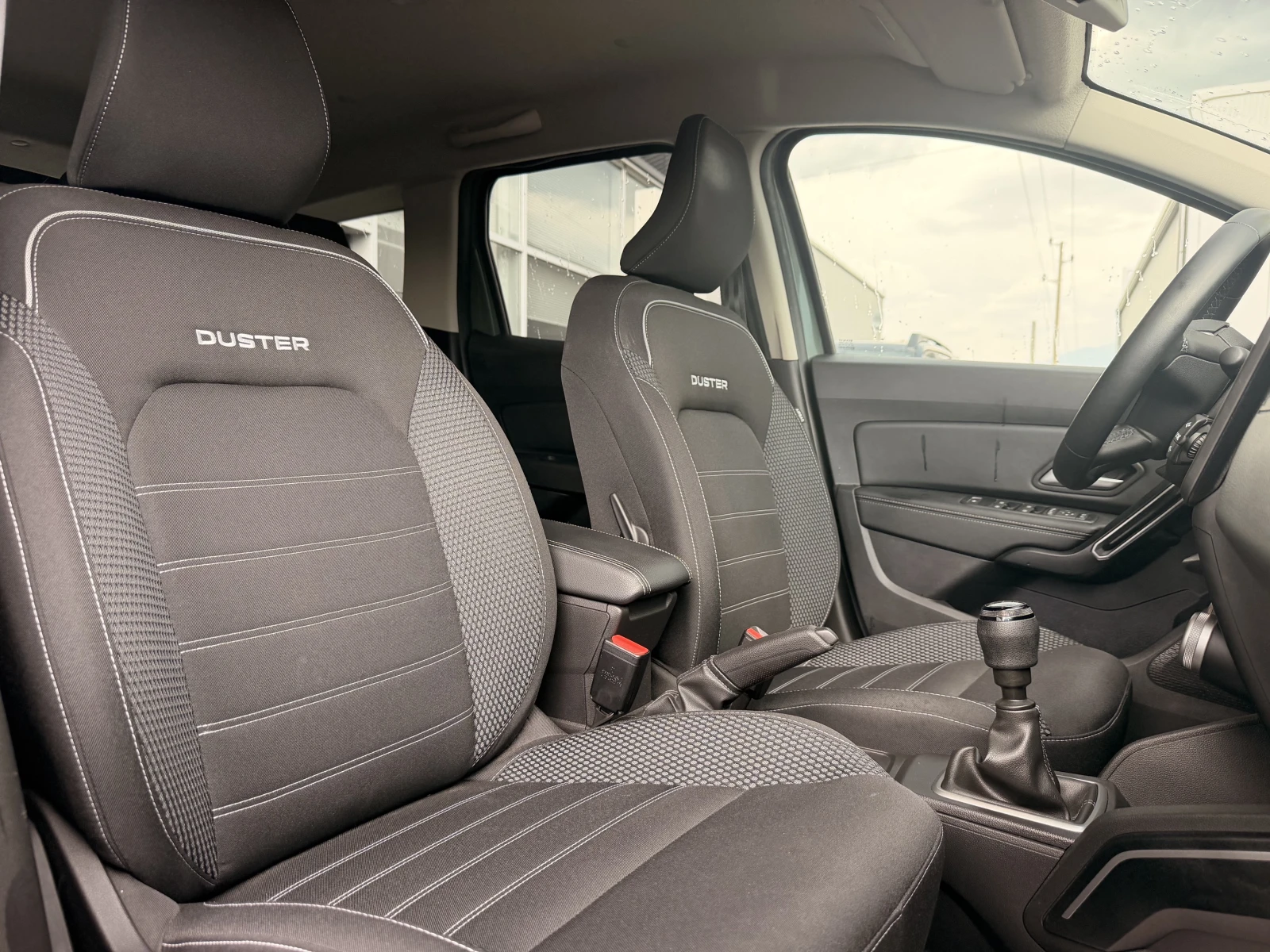 Dacia Duster 1000 куб.см / 100 к.с. / Еco-G, снимка 17 - Автомобили и джипове - 55122522
