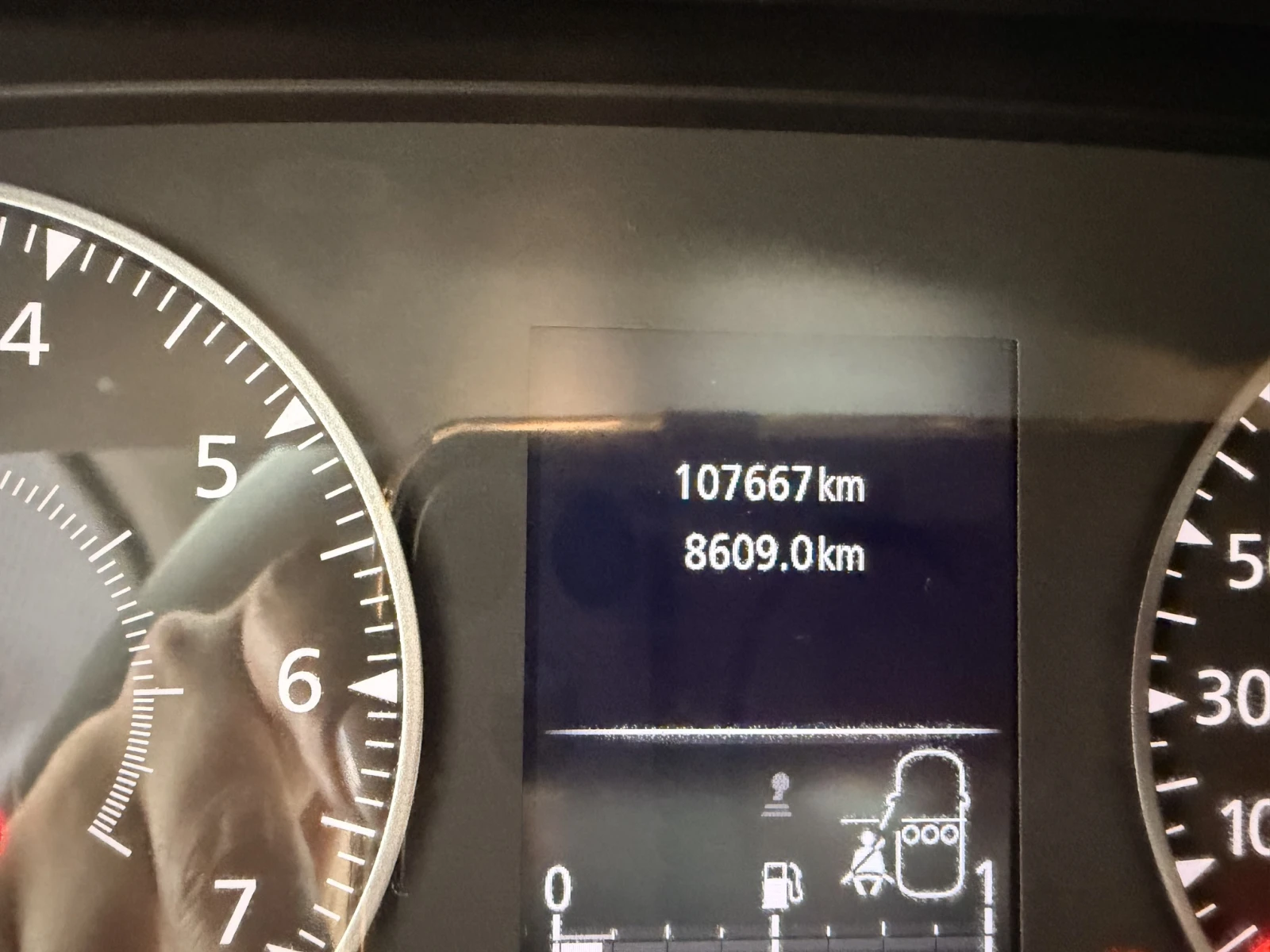 Dacia Duster 1000 куб.см / 100 к.с. / Еco-G, снимка 11 - Автомобили и джипове - 55122522